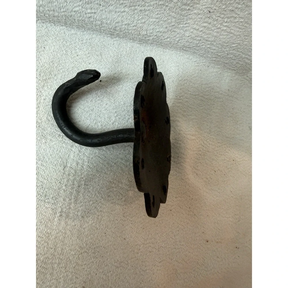 VTG Hand Forged Iron Wall Hook Scalloped Flower Backplate Rustic Farmhouse